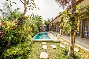 Nyaman Villas by EVDEkimi