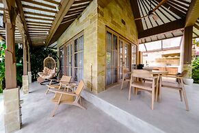 Nyaman Villas by EVDEkimi