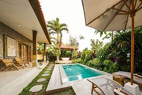 Nyaman Villas by EVDEkimi