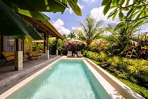 Nyaman Villas by EVDEkimi