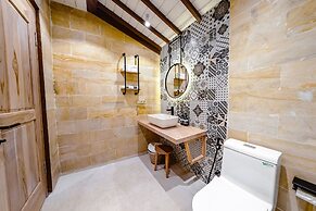 Nyaman Villas by EVDEkimi