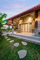 Nyaman Villas by EVDEkimi