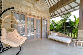 Nyaman Villas by EVDEkimi