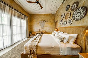 Nyaman Villas by EVDEkimi