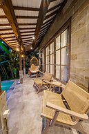 Nyaman Villas by EVDEkimi