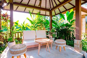 Nyaman Villas by EVDEkimi