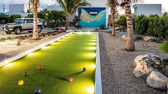 Oceanside Vacation Villa with Private Pool and Resort Amenities v10