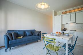 Interno 2 in Iseo With 1 Bedrooms and 1 Bathrooms