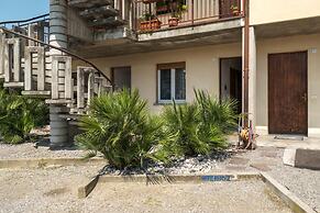 Interno 2 in Iseo With 1 Bedrooms and 1 Bathrooms