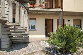 Interno 2 in Iseo With 1 Bedrooms and 1 Bathrooms