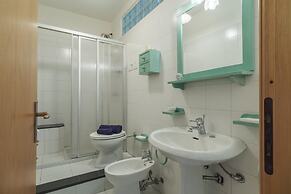 Interno 2 in Iseo With 1 Bedrooms and 1 Bathrooms