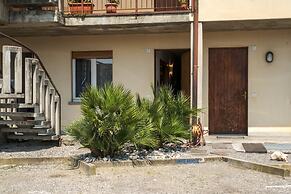 Interno 2 in Iseo With 1 Bedrooms and 1 Bathrooms