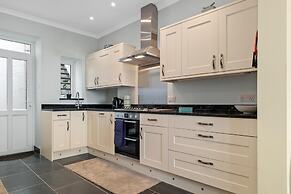 Penalun House - Beautiful Sea Views