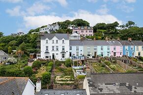 Penalun House - Beautiful Sea Views