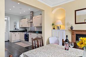 Penalun House - Beautiful Sea Views