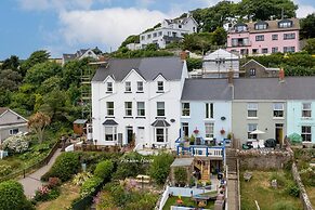 Penalun House - Beautiful Sea Views