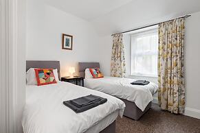 Penalun House - Beautiful Sea Views