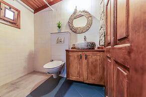 Chic Villa w Fireplace 3 min to Beach in Bodrum