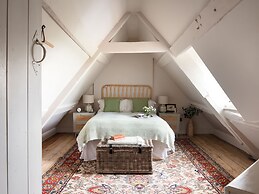 Reybridge House