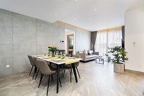 REM Rivergate Garden Pool Signature Apartments