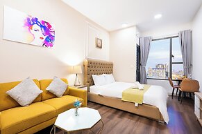 REM Rivergate Garden Pool Signature Apartments