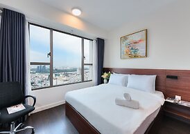 REM Rivergate Garden Pool Signature Apartments