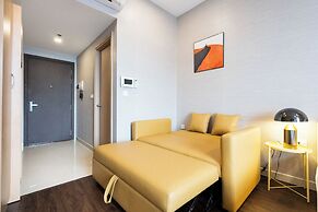 REM Rivergate Garden Pool Signature Apartments