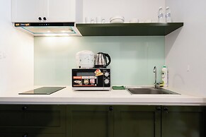 REM Rivergate Garden Pool Signature Apartments