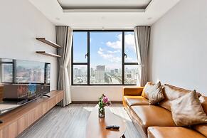 REM Rivergate Garden Pool Signature Apartments