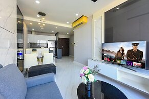 REM Rivergate Garden Pool Signature Apartments