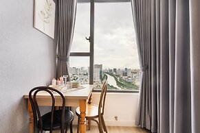 REM Rivergate Garden Pool Signature Apartments