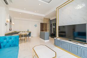 REM Rivergate Garden Pool Signature Apartments