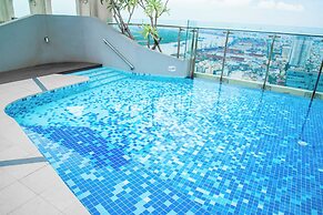 REM Rivergate Garden Pool Signature Apartments