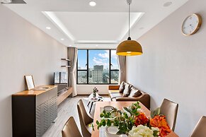 REM Rivergate Garden Pool Signature Apartments