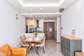 REM Rivergate Garden Pool Signature Apartments