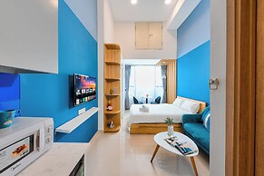 REM Rivergate Garden Pool Signature Apartments