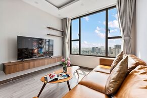 REM Rivergate Garden Pool Signature Apartments