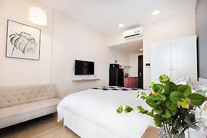 REM Rivergate Garden Pool Signature Apartments