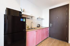 REM Rivergate Garden Pool Signature Apartments