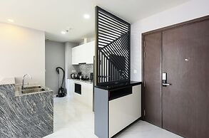 REM Rivergate Garden Pool Signature Apartments