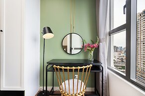 REM Rivergate Garden Pool Signature Apartments