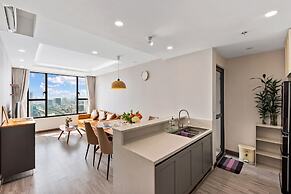 REM Rivergate Garden Pool Signature Apartments