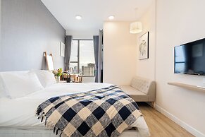 REM Rivergate Garden Pool Signature Apartments