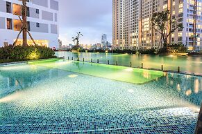 REM Rivergate Garden Pool Signature Apartments