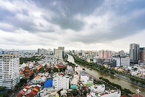 REM Rivergate Garden Pool Signature Apartments