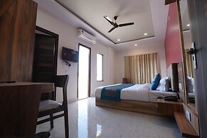 Hotel Paramount Udaipur