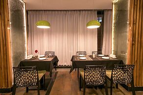 The Regal Boutique Hotel