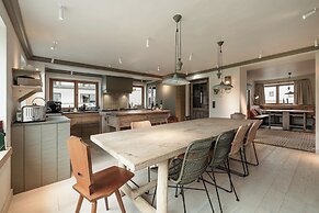 Chalet Cecilia by MYALPS