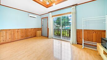 Taean Hagampo Coastvalley Pension