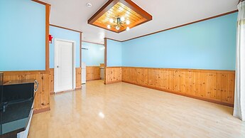 Taean Hagampo Coastvalley Pension